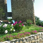Le Donjon De La Reine Margot Beaumont (Haute-Loire)