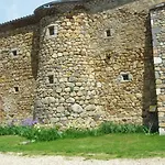 Le Donjon De La Reine Margot Beaumont (Haute-Loire)