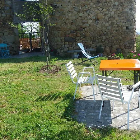 Bed & Breakfast Le Donjon De La Reine Margot *