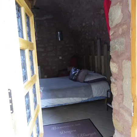 Le Donjon De La Reine Margot