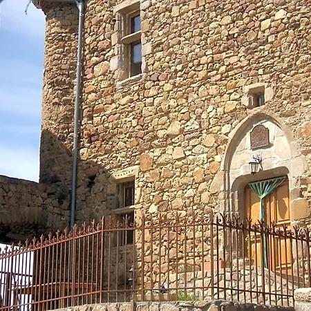 Le Donjon De La Reine Margot Beaumont (Haute-Loire)