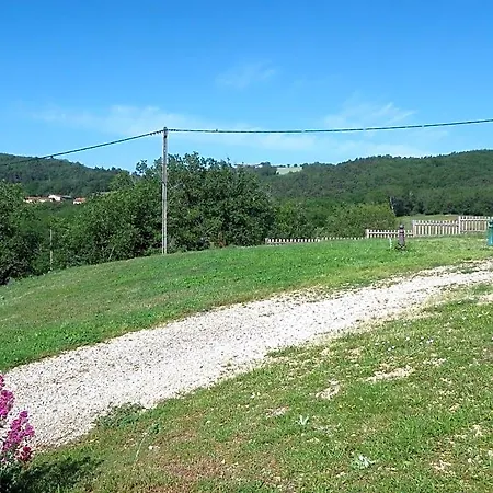 Bed and breakfast Le Donjon De La Reine Margot 3*