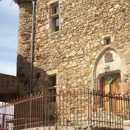 Bed & Breakfast Le Donjon De La Reine Margot *